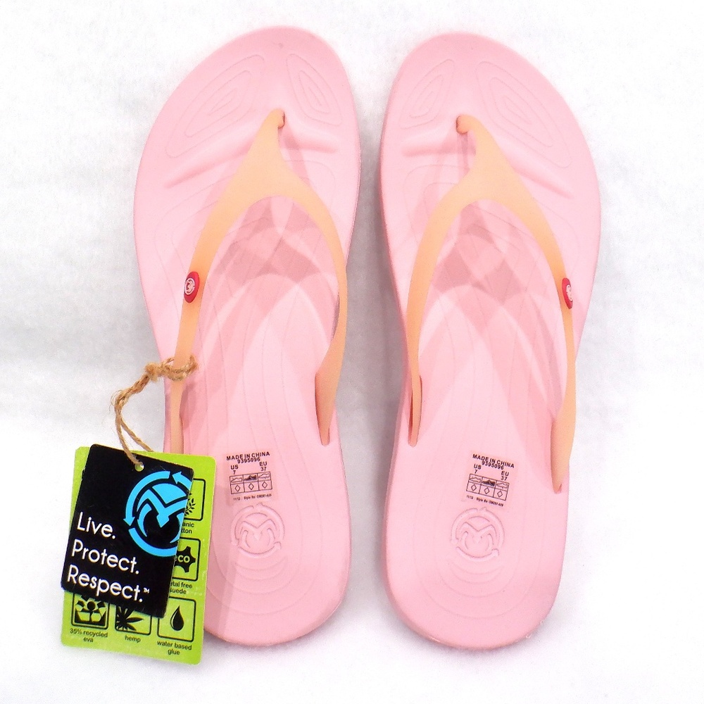 CROCS Pink Slippers Size 7 NWT